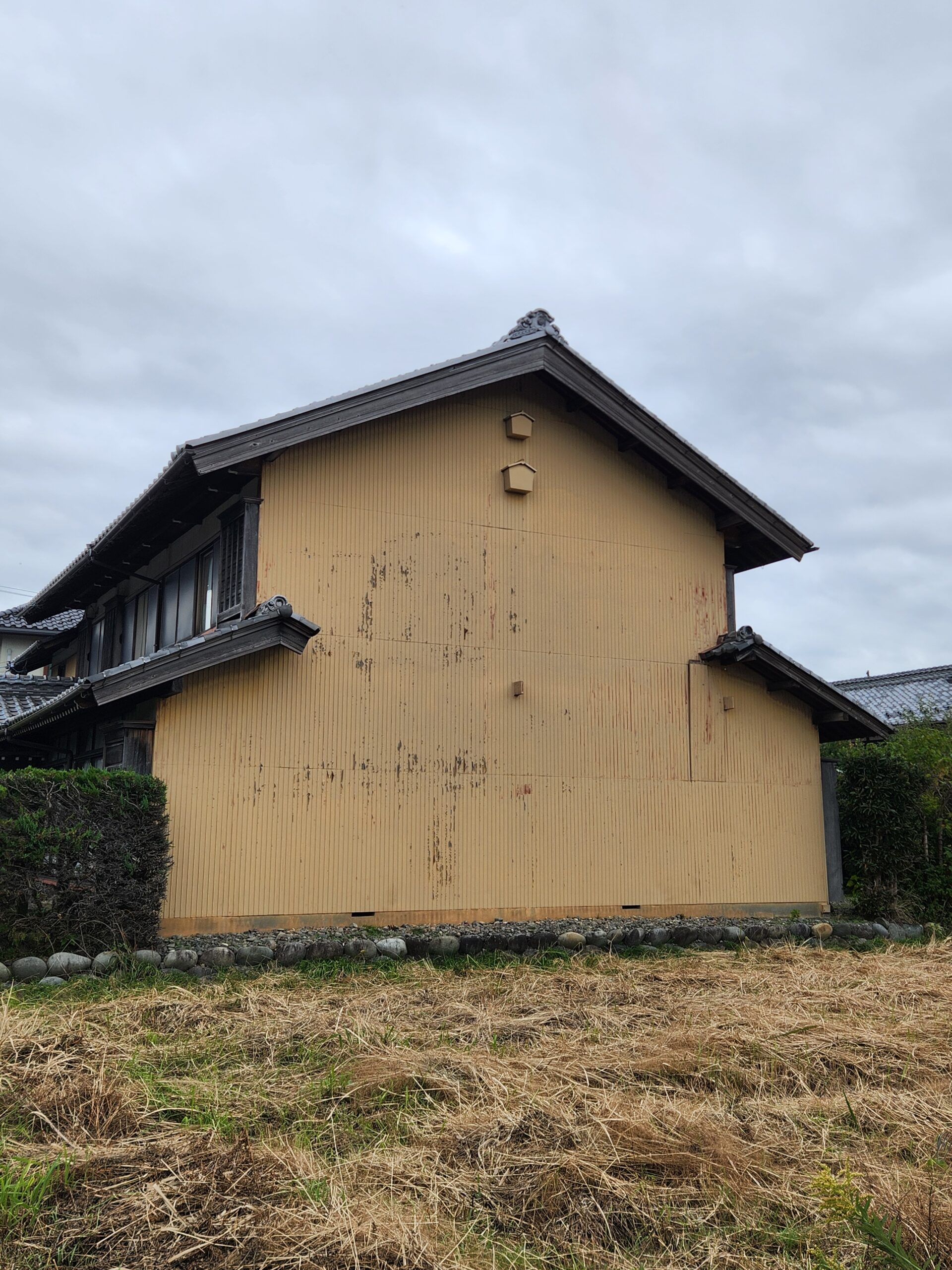 外壁修理（壁のトタン張替）